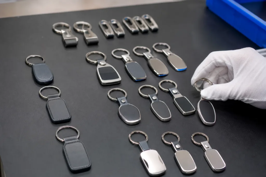 Branded Key Fobs for Coworking Spaces: A Practical Guide to Member Experience, Access Control, and Brand Visibility 3 branded key fobs quality control